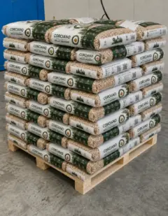 Paleta z workami pelletu po 15 kg